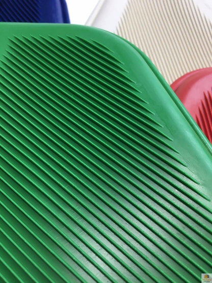 2L HOT WATER BOTTLE Winter Warm Rubber Bag Relaxing Warm Therapy Approved - One Oasis